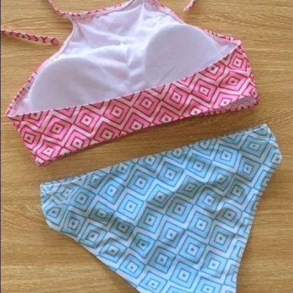 Halter Bikini - Picture 4 of 4